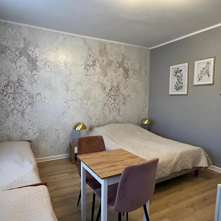 Pod Lipami Homestay szállás *